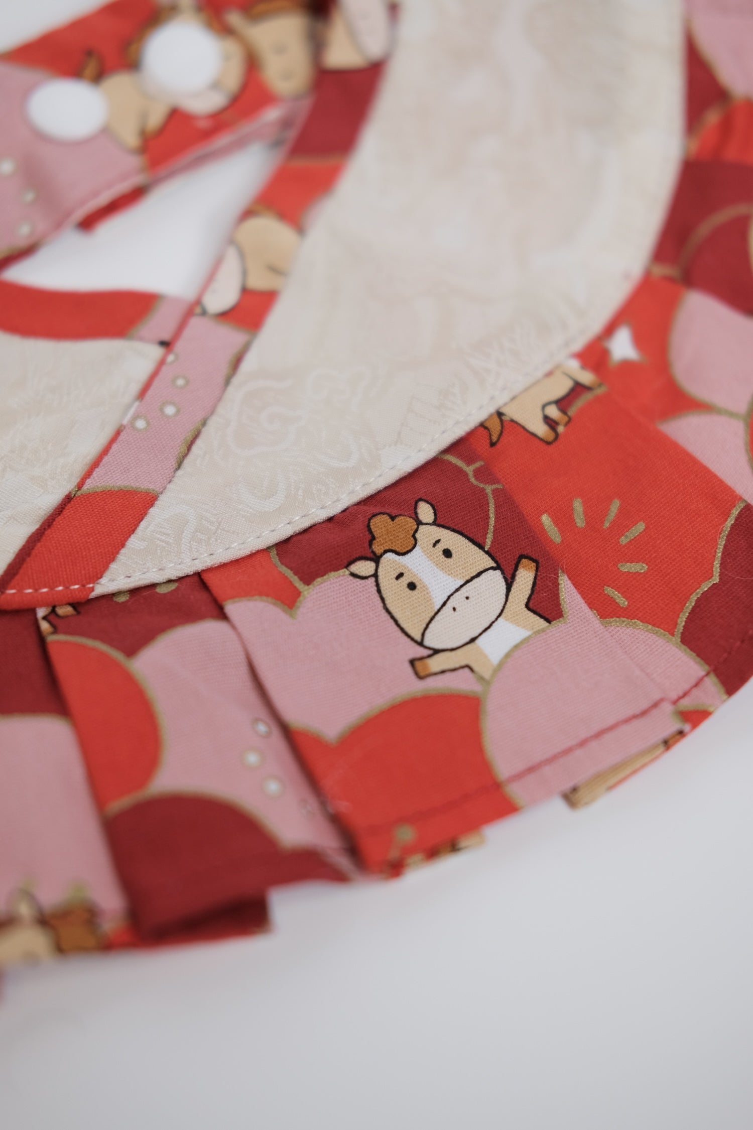 駿馬迎春·領飾