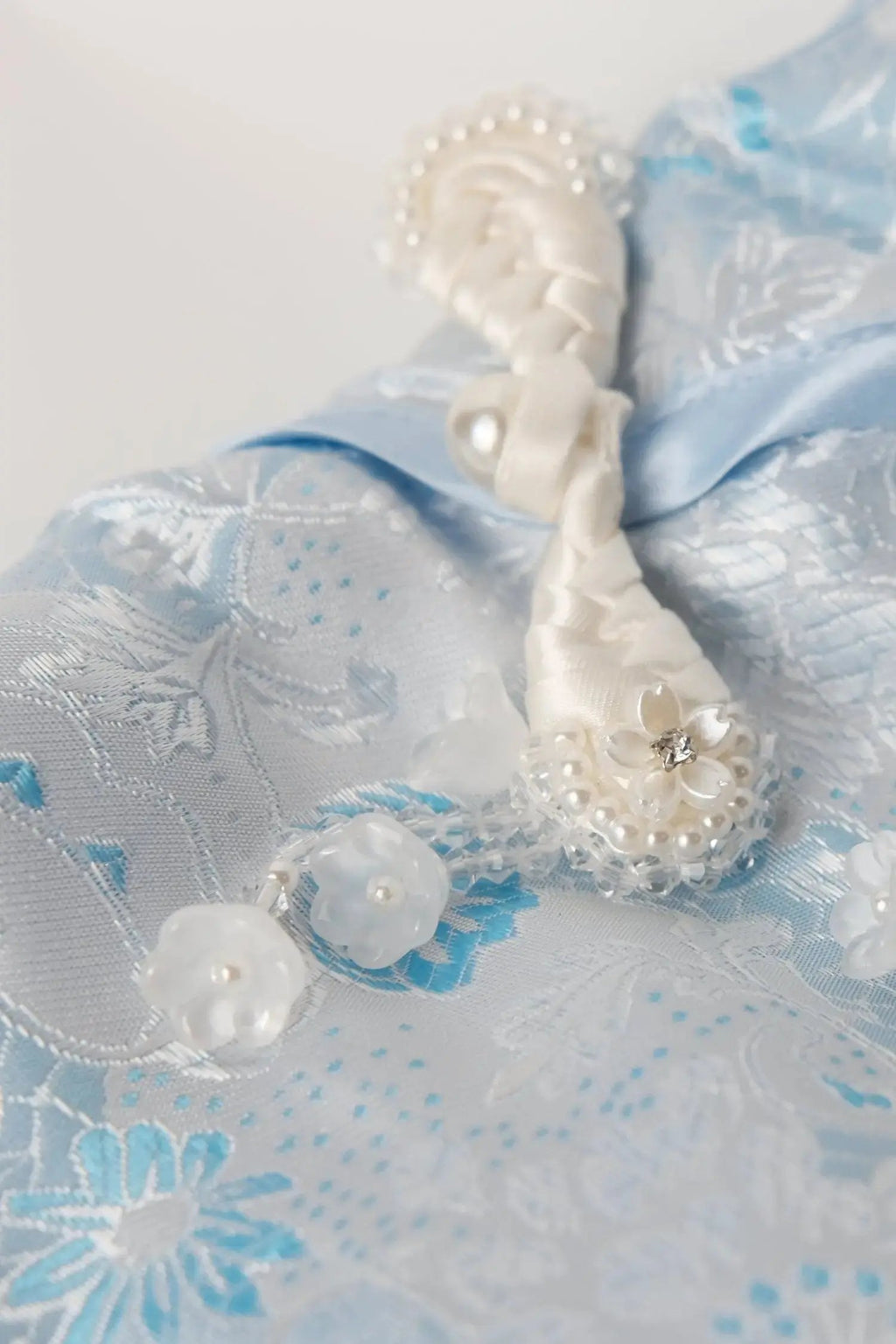 （預售）月華泠 ．新東方藝術刺繡旗袍 (副本) Luna Nana