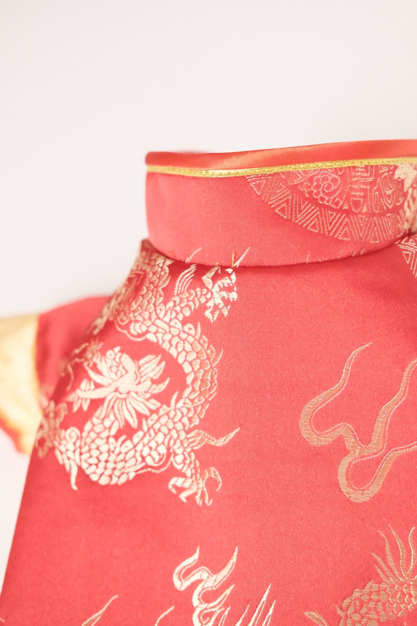 Vermilion Sky – Royal Magua for Dogs & Cats - Luna Nana